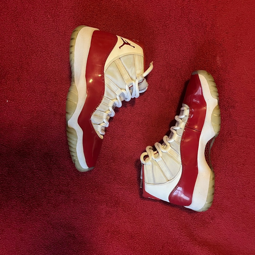 Jordan 11 Cherry ❤️🤍